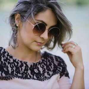 Meet your Posher, Priscila